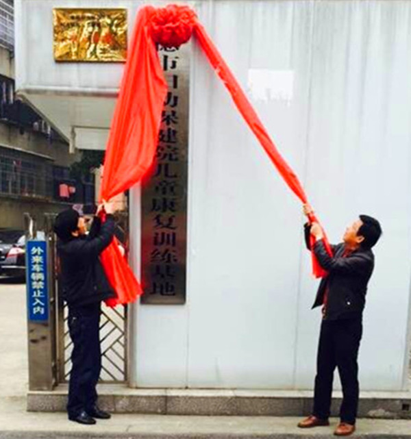 QQ鍥劇墖20151217082427_鍓湰_鍓湰.jpg