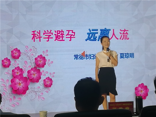 宗力紅拍攝.jpg